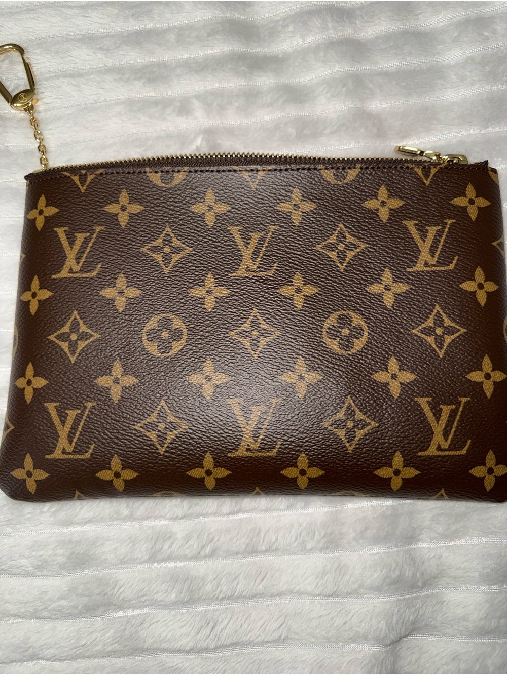 Louis Vuitton Key Pouch Medium - Picture 11 of 15